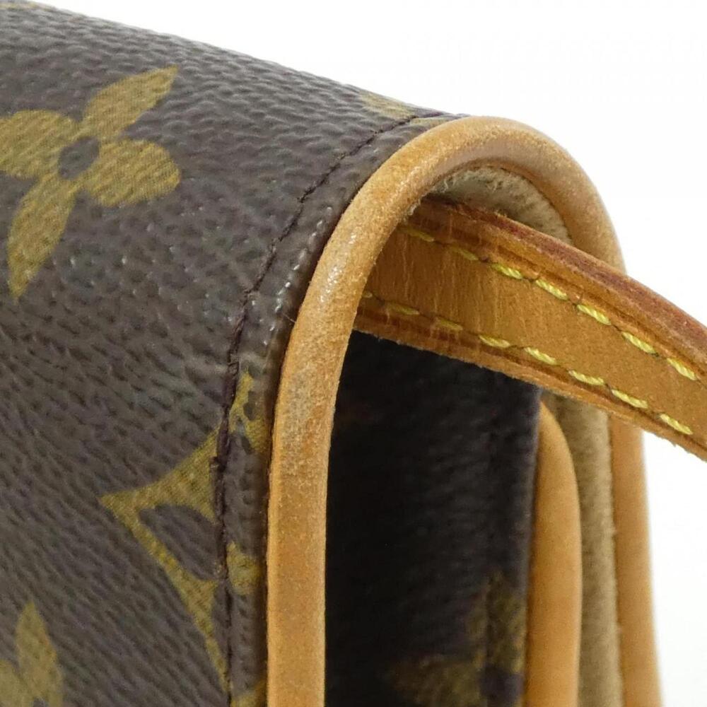 LOUIS VUITTON Brown Monogram Pochette Shoulder Bag - Picture 7 of 10